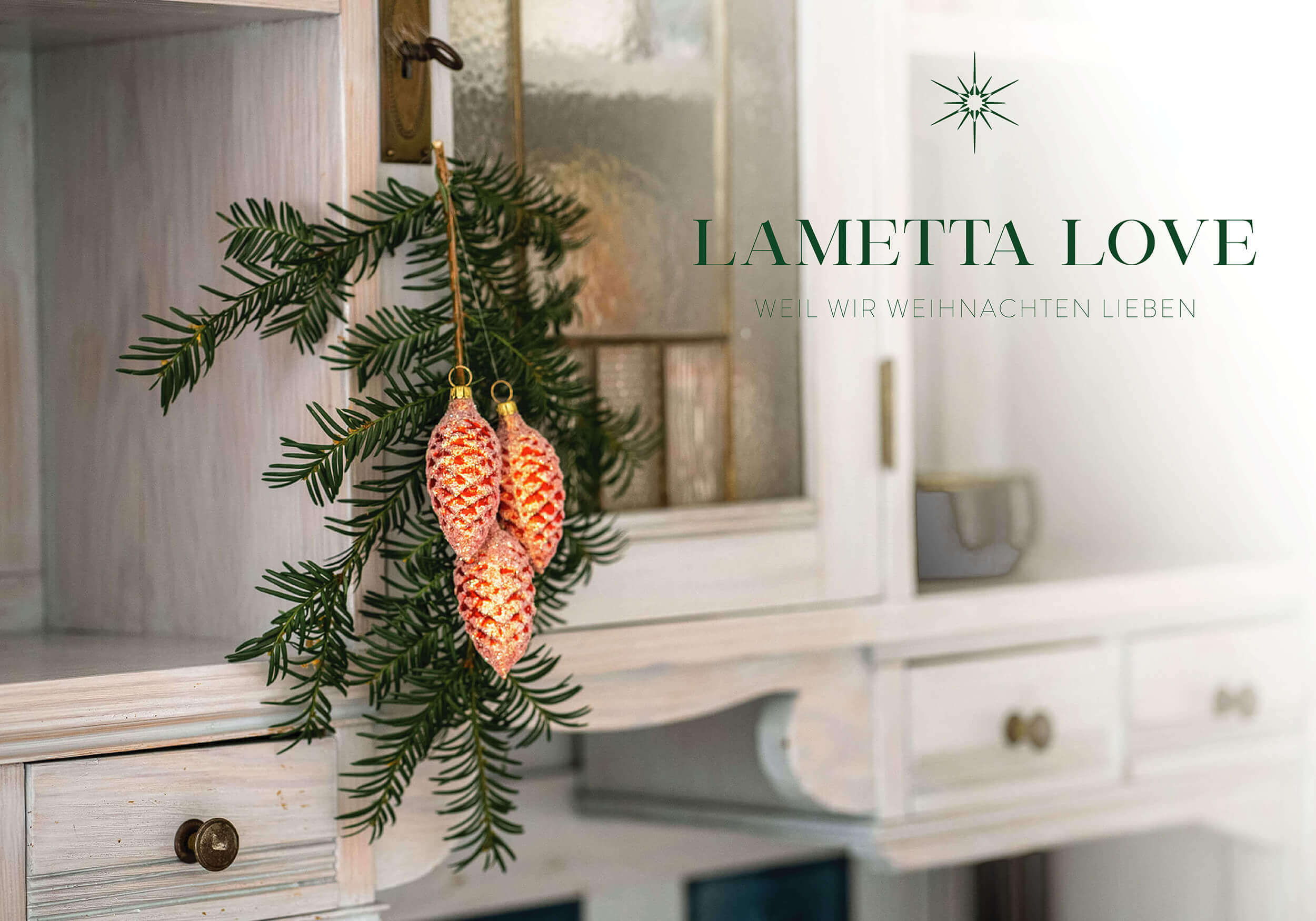 Mediendesign für die LAMETTA LOVE, das Logo vor Weihnachtsdekoration